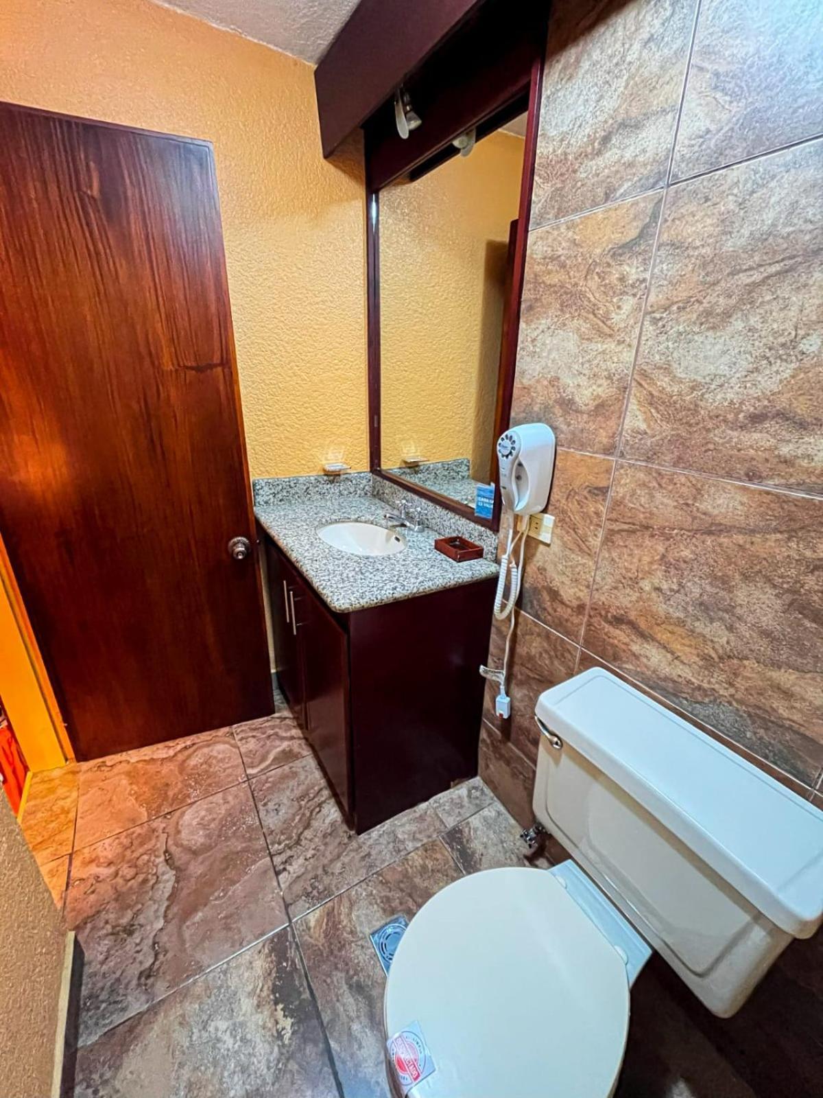 Hotel Rodelu Latacunga Bagian luar foto